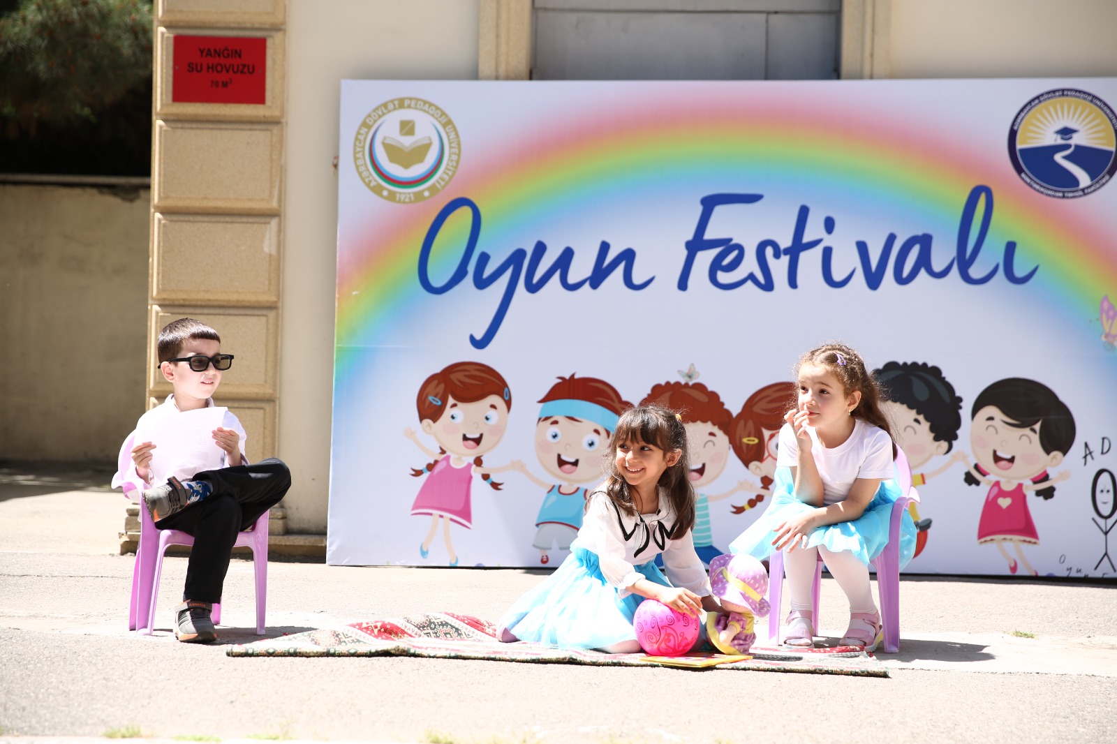 “Tələbələrimizə oynamağı öyrədirik” – ADPU-da keçirilən festivaldan REPORTAJ