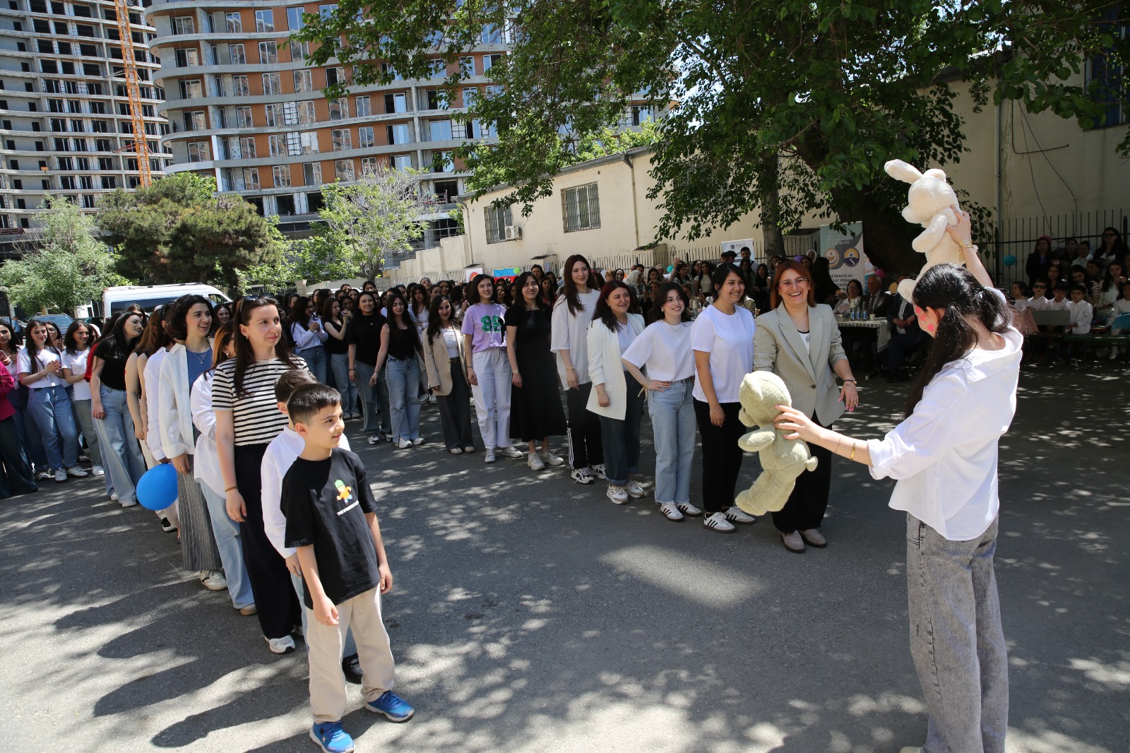“Tələbələrimizə oynamağı öyrədirik” – ADPU-da keçirilən festivaldan REPORTAJ