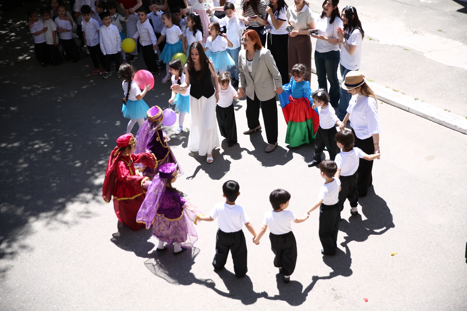 “Tələbələrimizə oynamağı öyrədirik” – ADPU-da keçirilən festivaldan REPORTAJ
