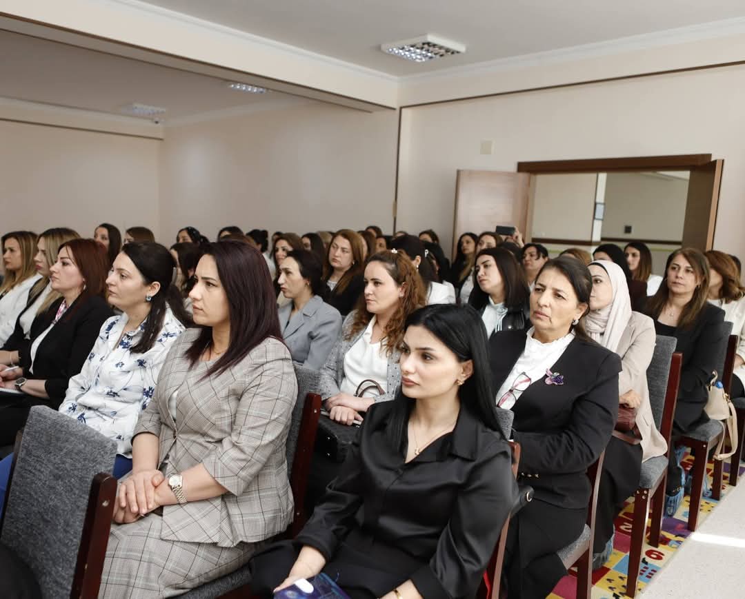 "Tərbiyəçi müəllimlərlə təcrübə mübadiləsi” adlı təlim keçirilib
