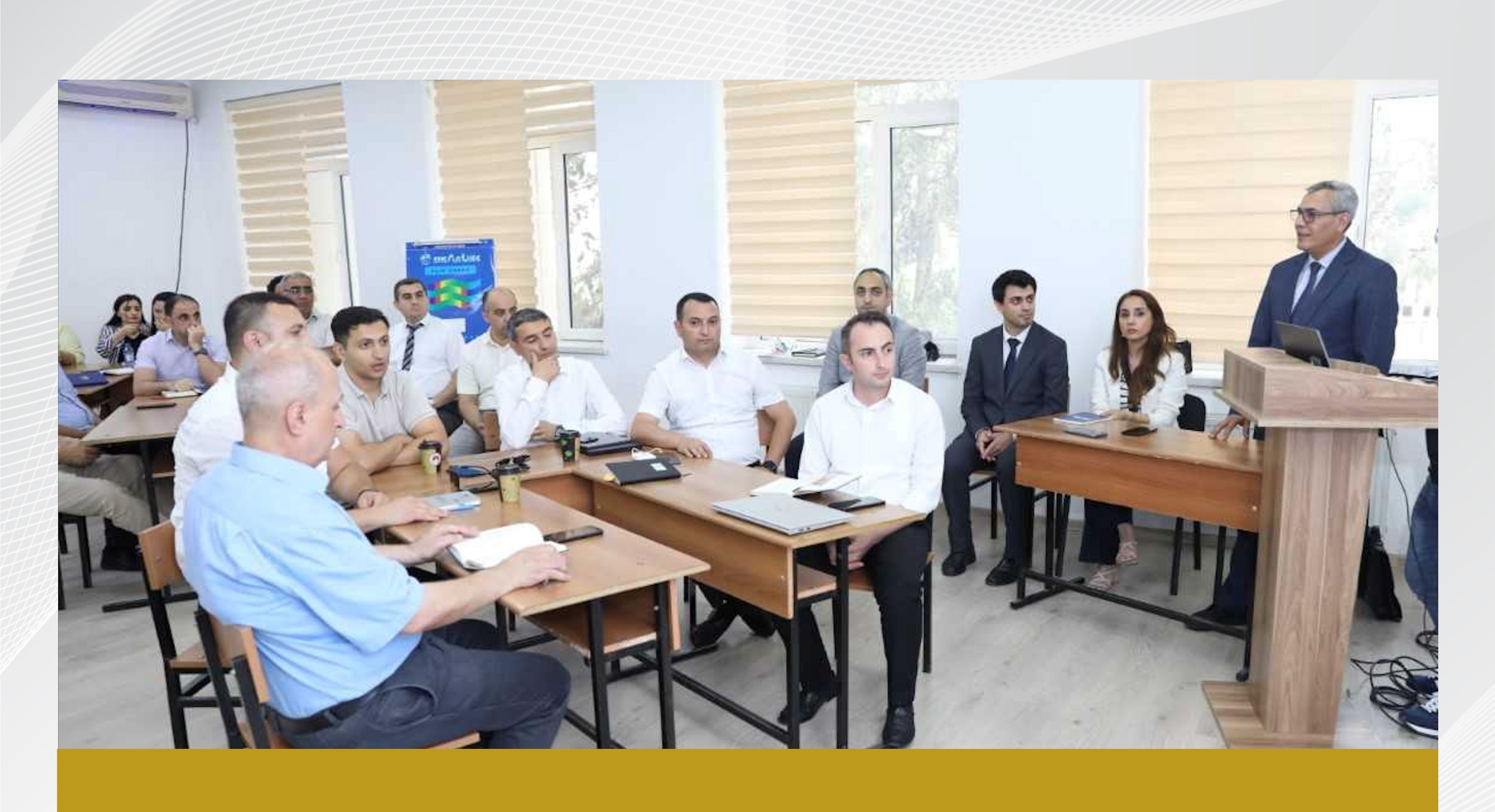 TKTA Milli Aviasiya Akademiyasında təlim keçirib 