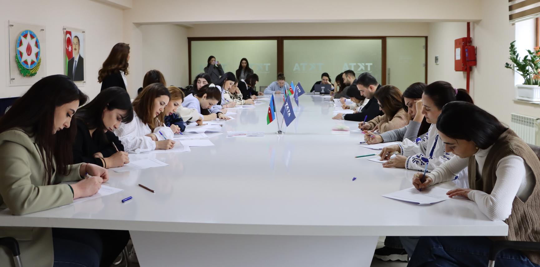 Tyutor Məktəbi təlim proqramı üzrə yekun imtahan keçirilib 