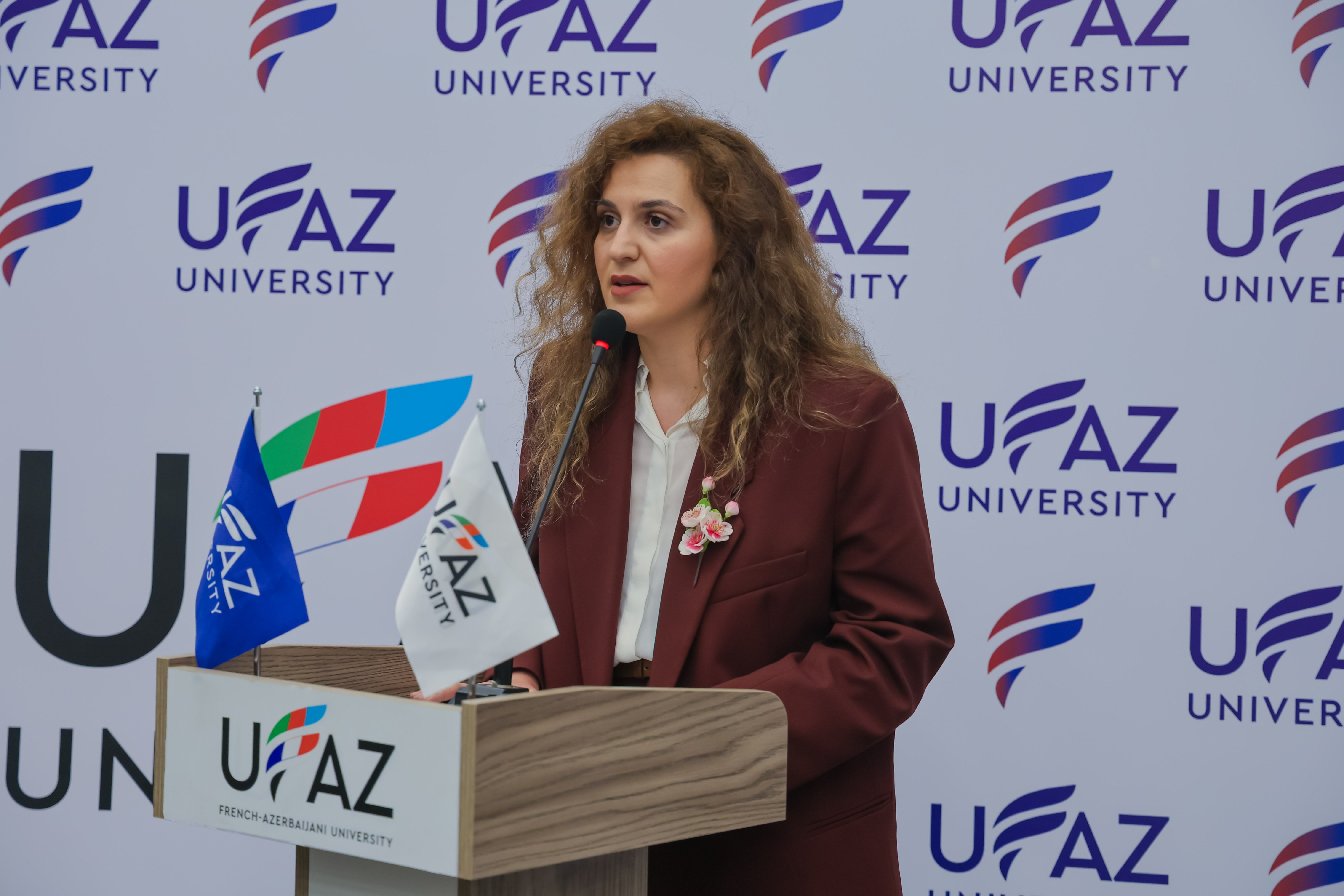 UFAZ-da TələbəPlus kartı ilə bağlı infosessiya keçirilib