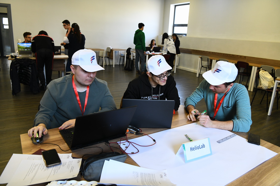 UFAZ-da Yaşıl kimya hakatonu keçirilib