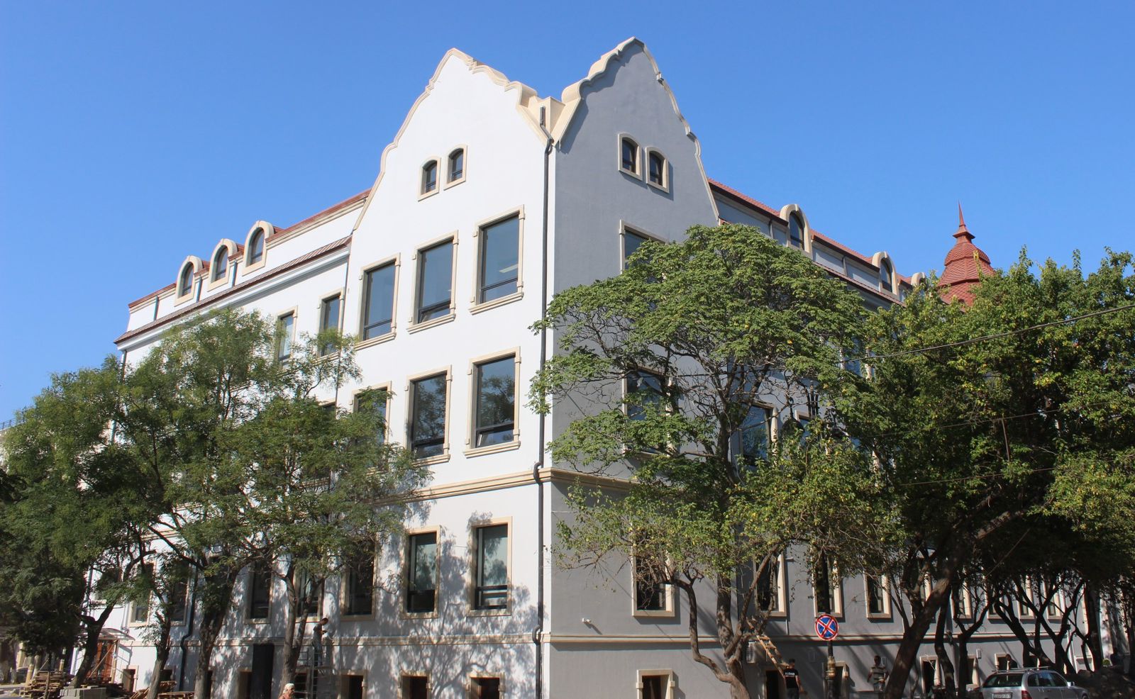 UFAZ-ın 32 məzunu Dövlət Proqramı çərçivəsində xaricdə təhsil alacaq 