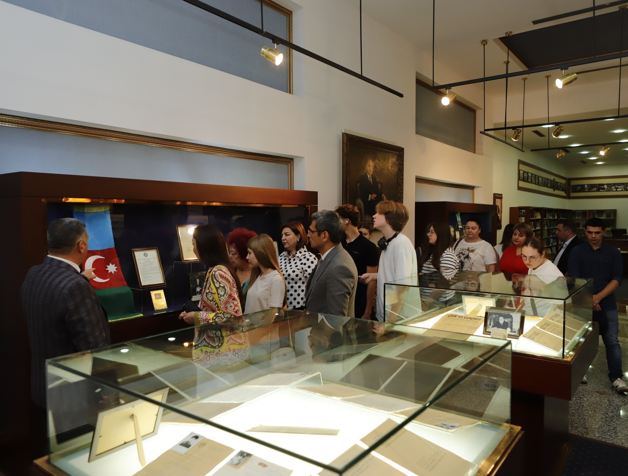 Ukraynalı şagird və müəllimlər Naxçıvana səfərə gəliblər