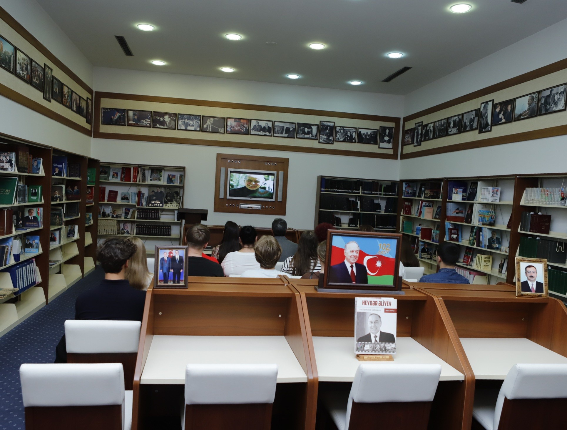 Ukraynalı şagird və müəllimlər Naxçıvana səfərə gəliblər