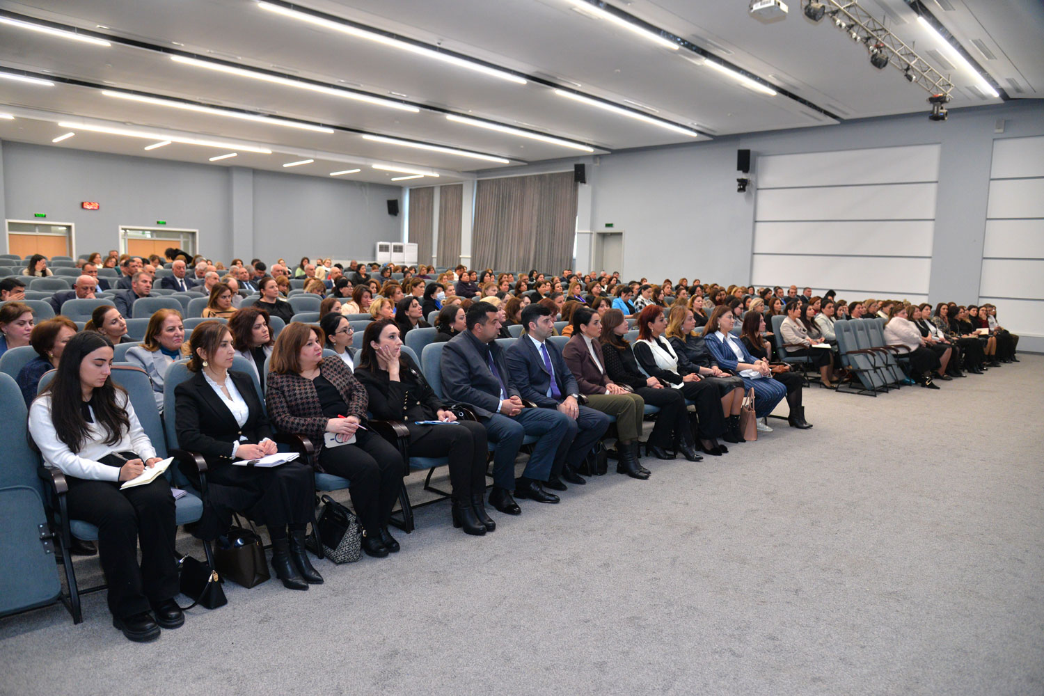 Ümumi təhsil müəssisələrinin rəhbərləri ilə görüş keçirilib 