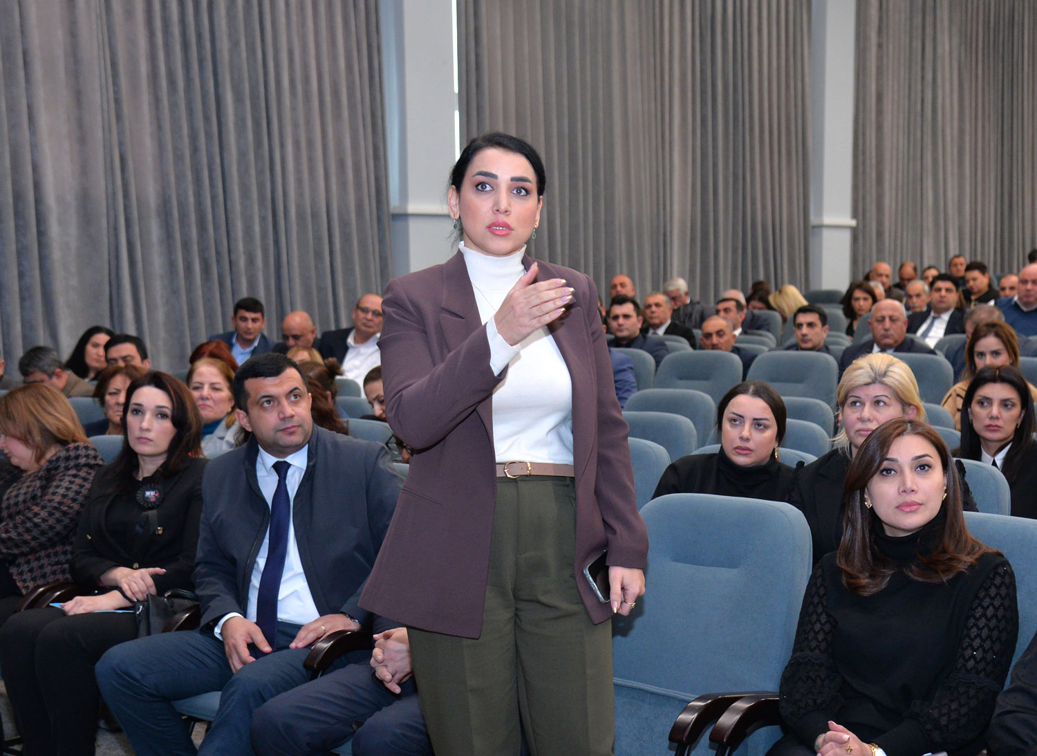 Ümumi təhsil müəssisələrinin rəhbərləri ilə görüş keçirilib