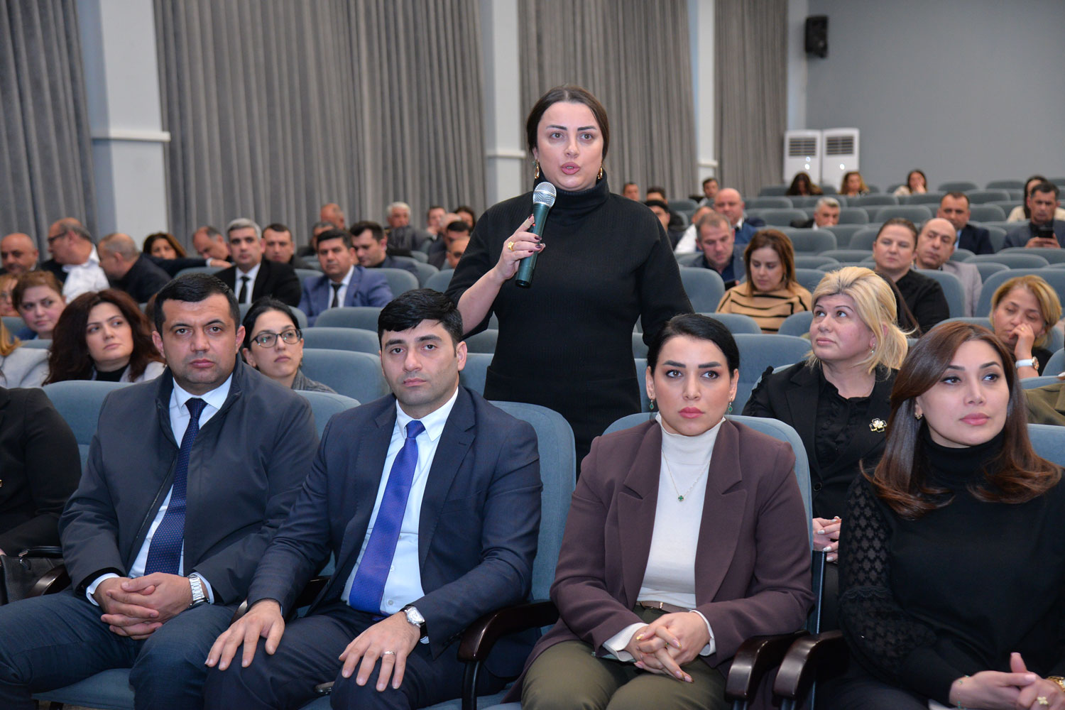 Ümumi təhsil müəssisələrinin rəhbərləri ilə görüş keçirilib