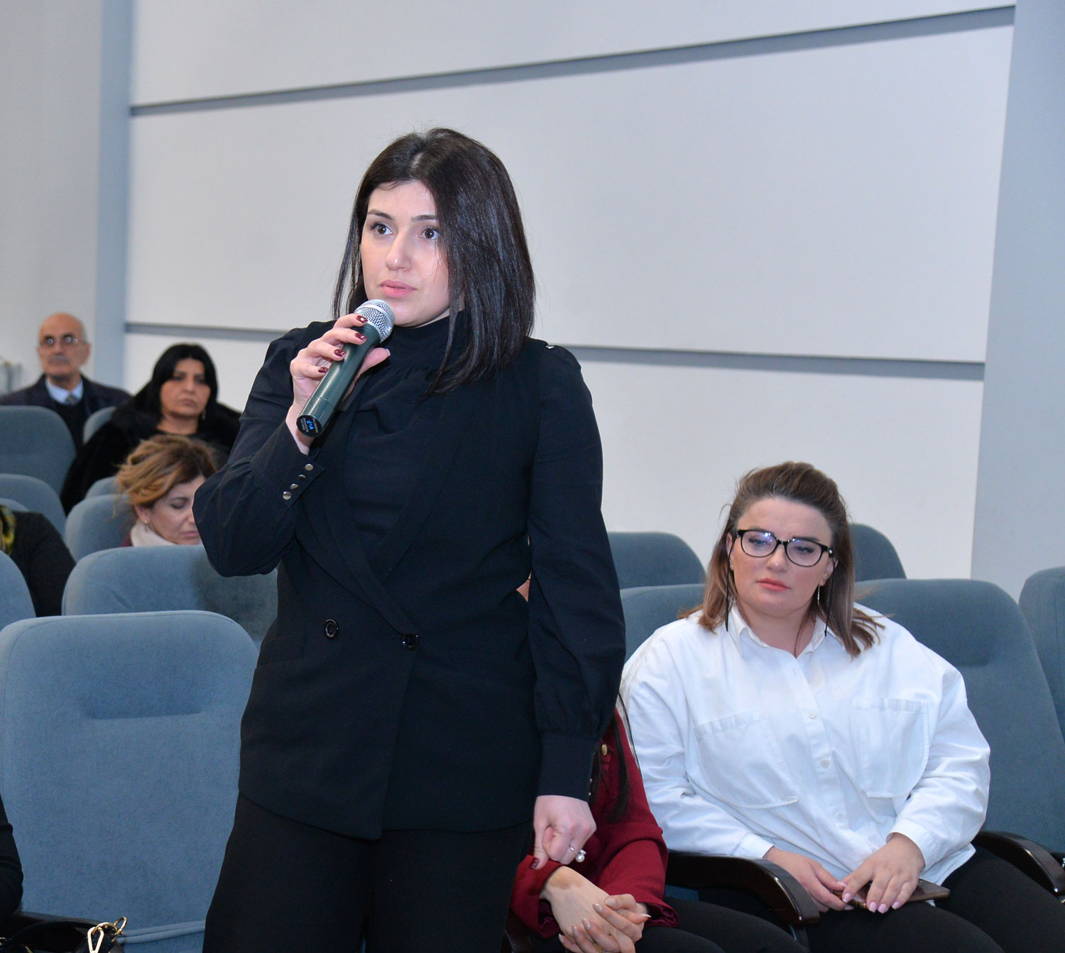 Ümumi təhsil müəssisələrinin rəhbərləri ilə görüş keçirilib