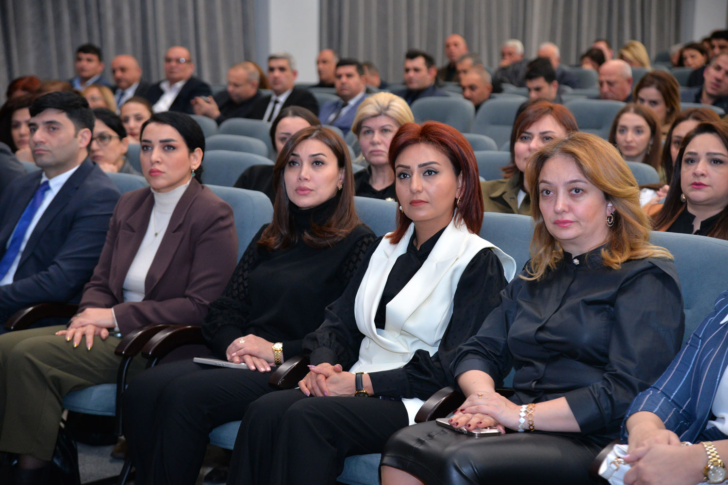 Ümumi təhsil müəssisələrinin rəhbərləri ilə görüş keçirilib