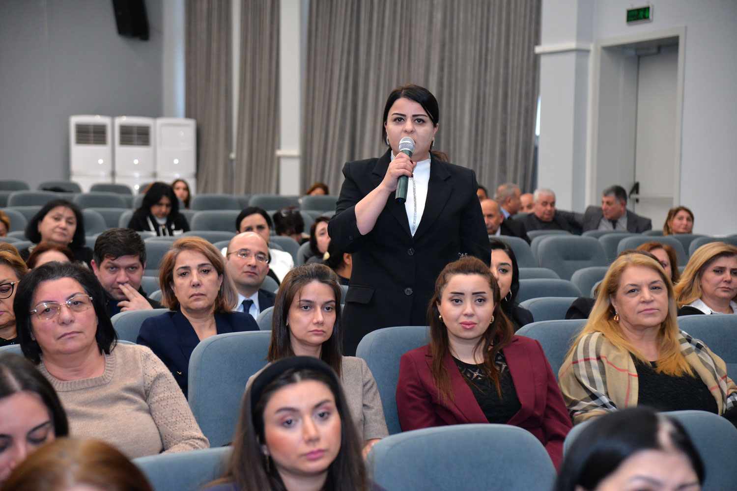 Ümumi təhsil müəssisələrinin rəhbərləri ilə görüş keçirilib