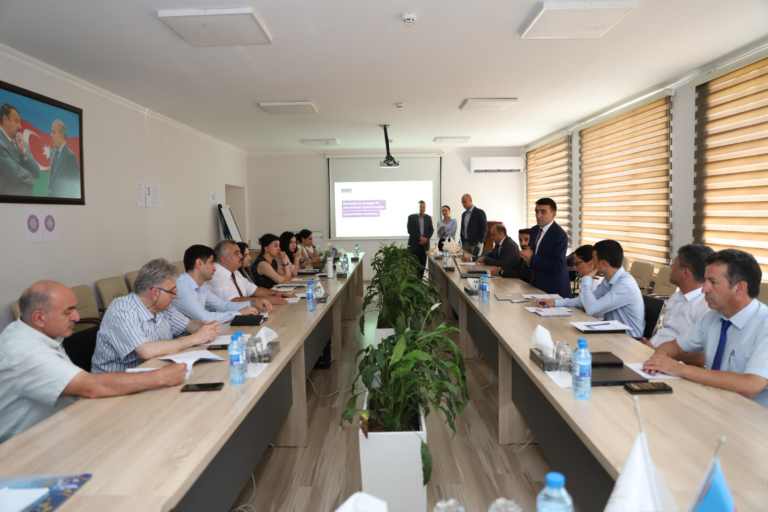 Ümumi təhsilin dövlət standartlarının dəyişdirilməsi ilə bağlı müzakirə aparılıb 