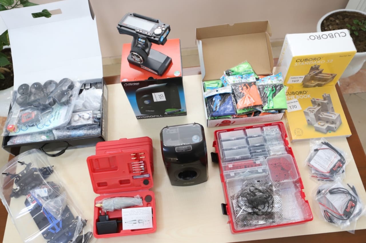 Ümumtəhsil müəssisələrindəki STEAM otaqlarına yeni avadanlıqlar verilib