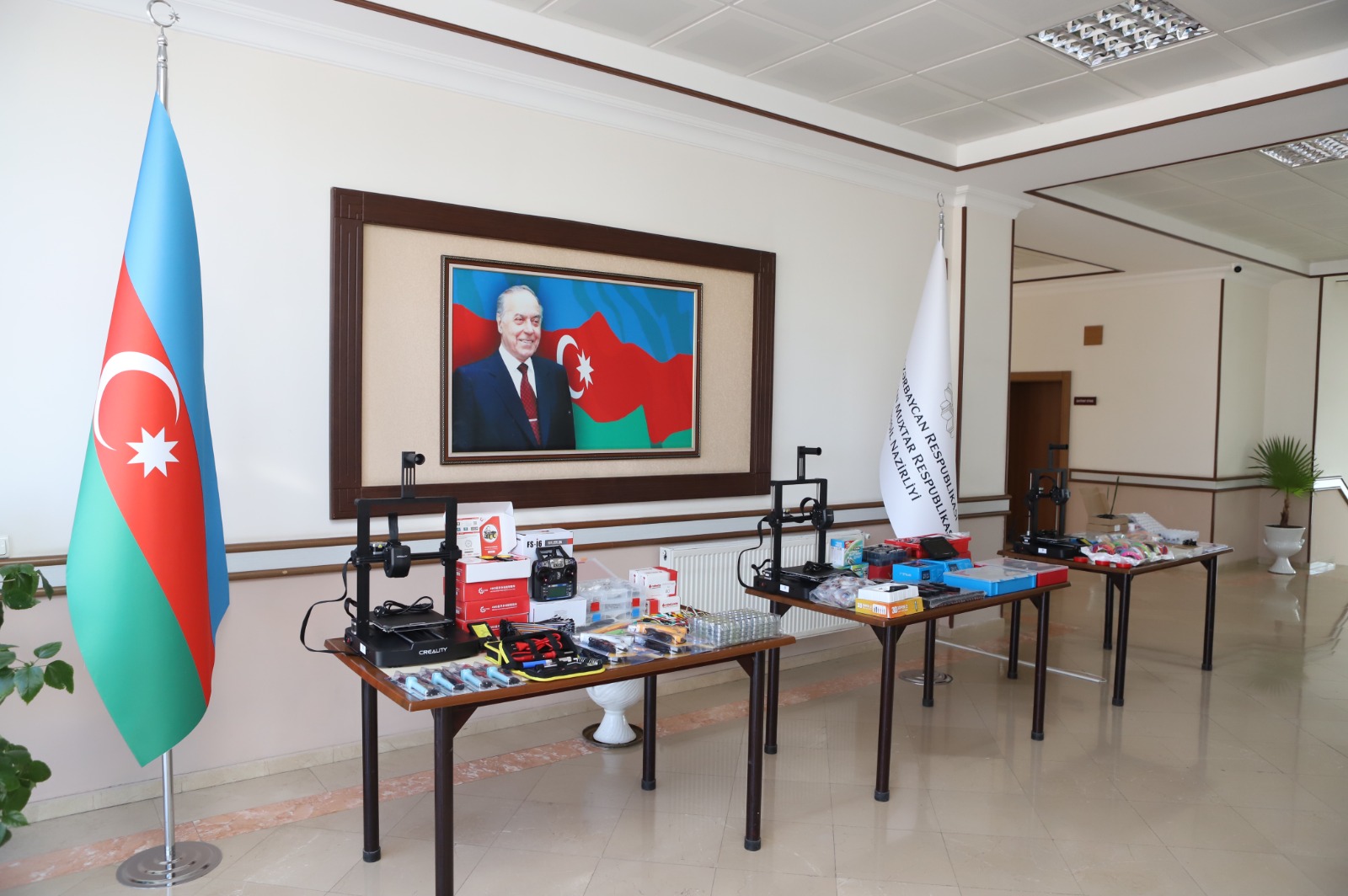 Ümumtəhsil müəssisələrindəki STEAM otaqlarına yeni avadanlıqlar verilib