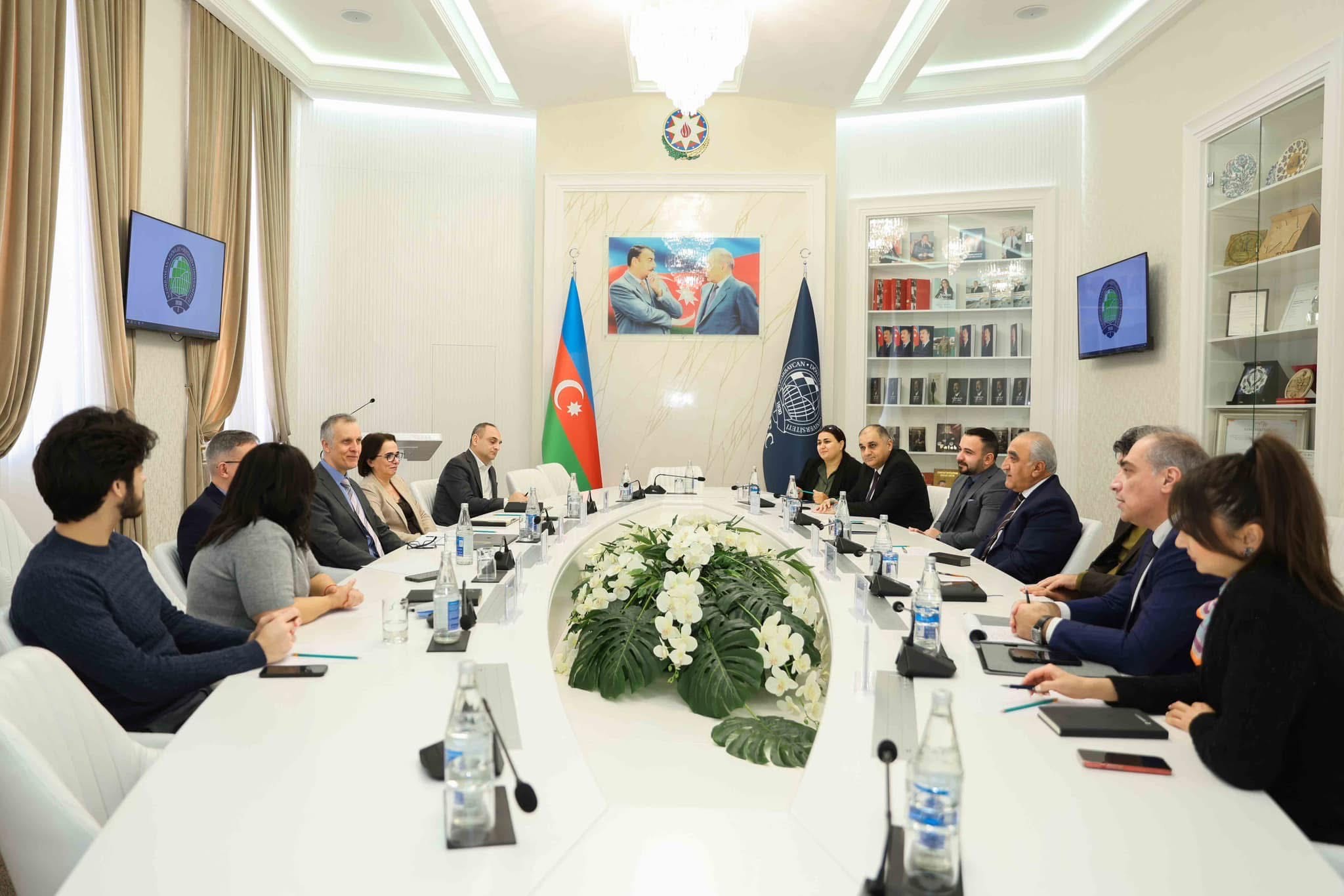 UNEC Böyük Britaniyanın universiteti ilə ortaq fakültələr yaradacaq