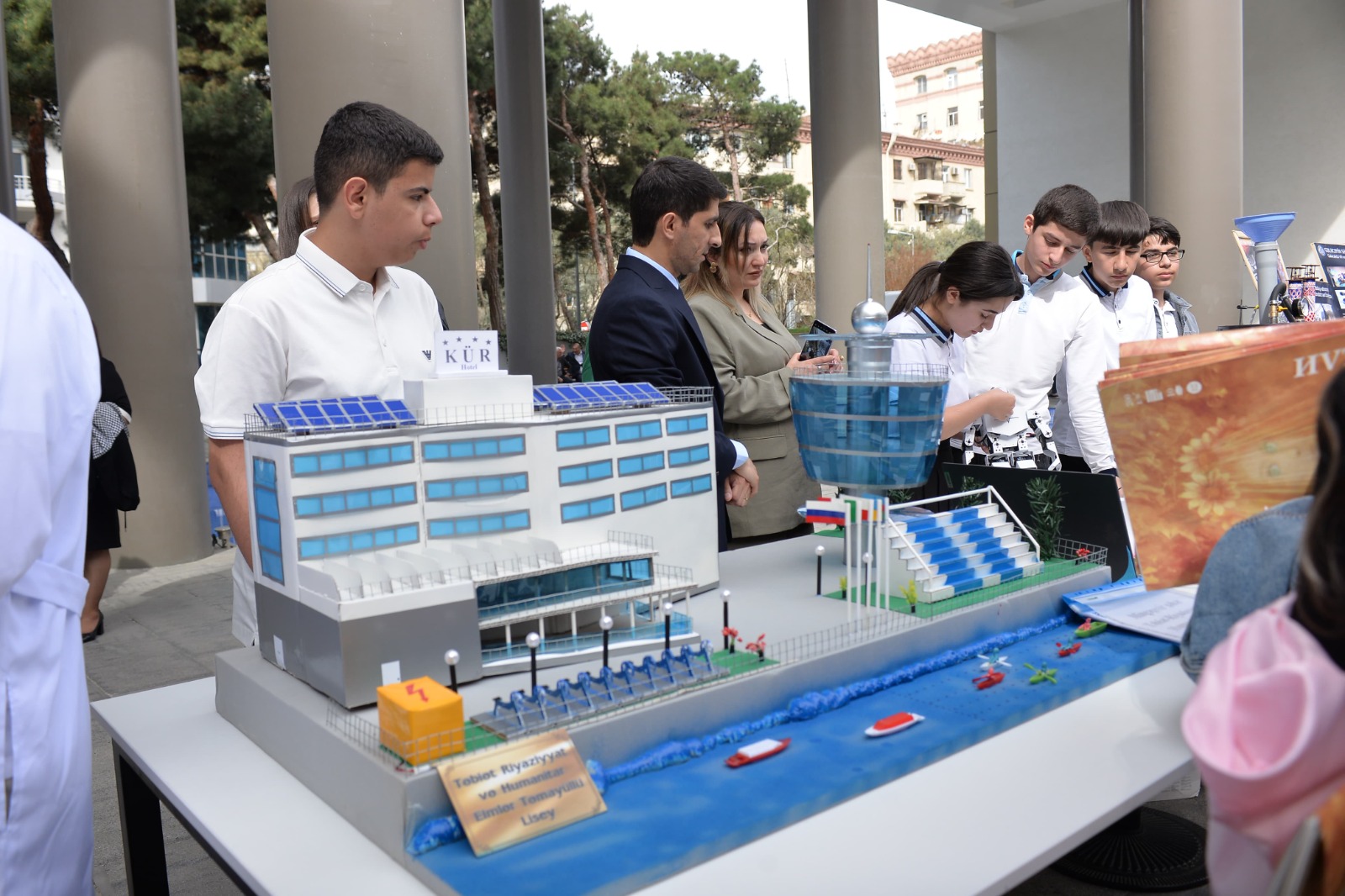 UNEC-də Elm Festivalı keçirilib