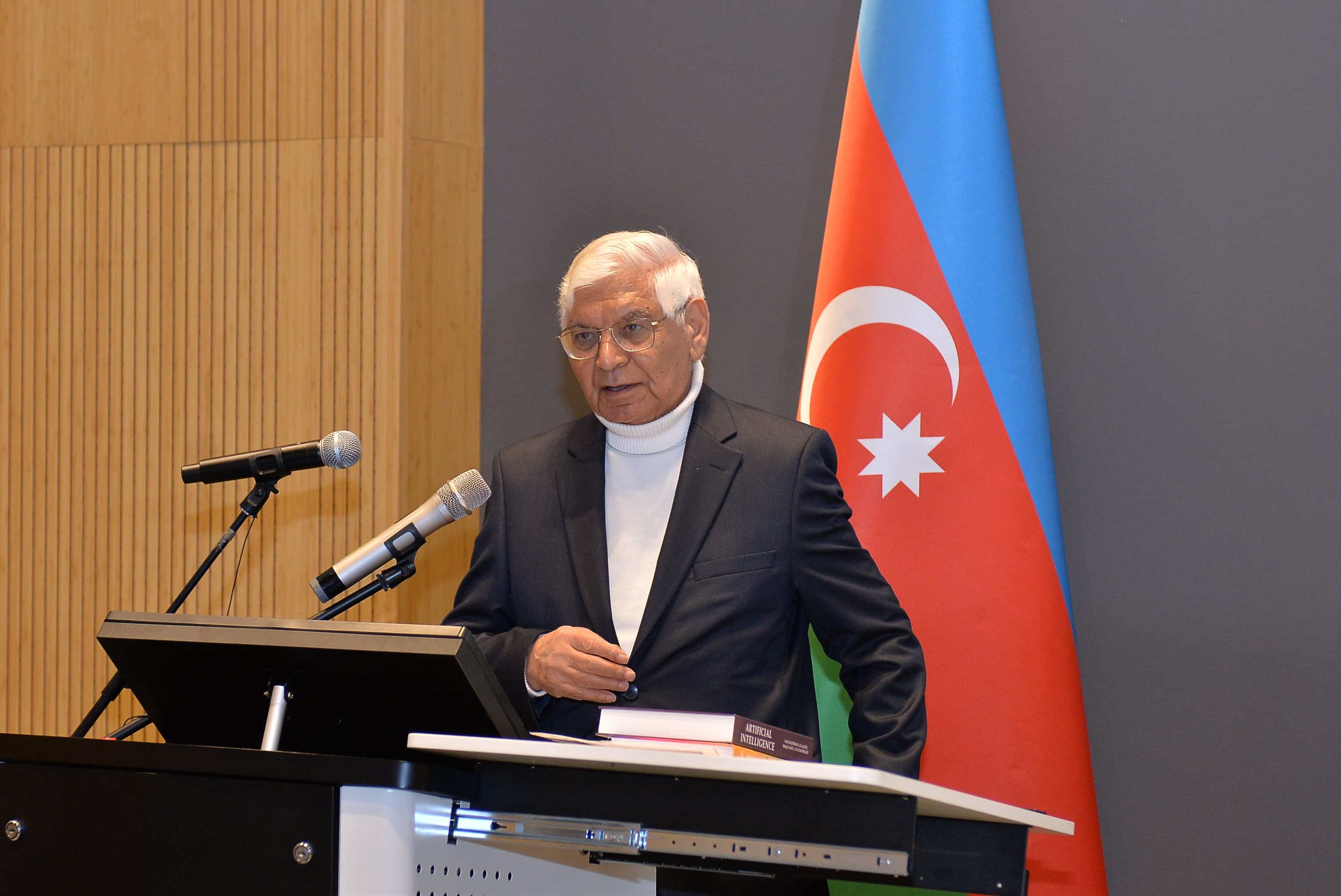 UNEC-də Elm Festivalı keçirilib