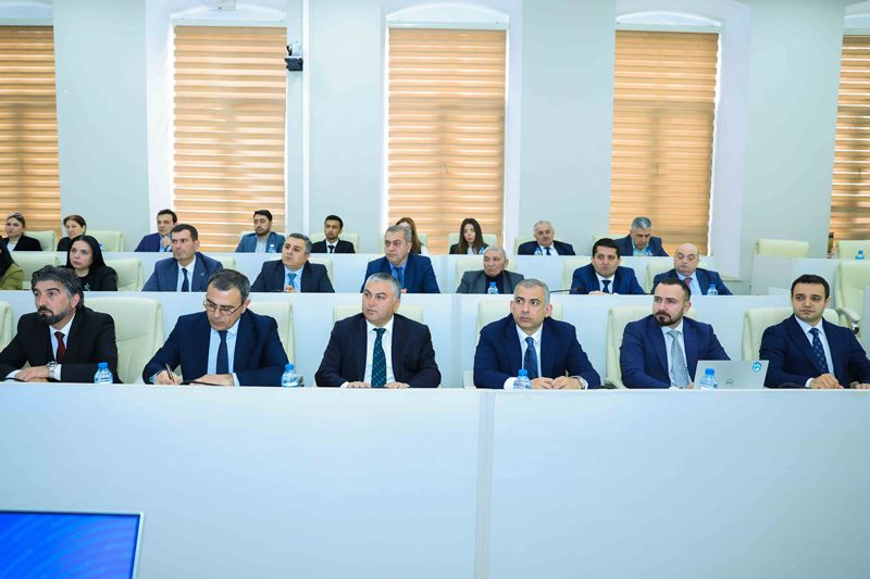 UNEC-də “Əmək bazarına hazırlıq indeksi” pilot layihəsi təqdim olunub