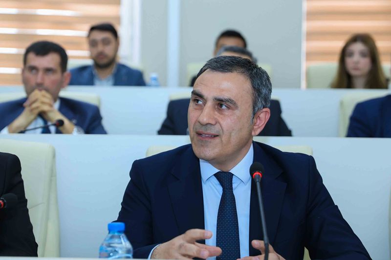 UNEC-də “Əmək bazarına hazırlıq indeksi” pilot layihəsi təqdim olunub