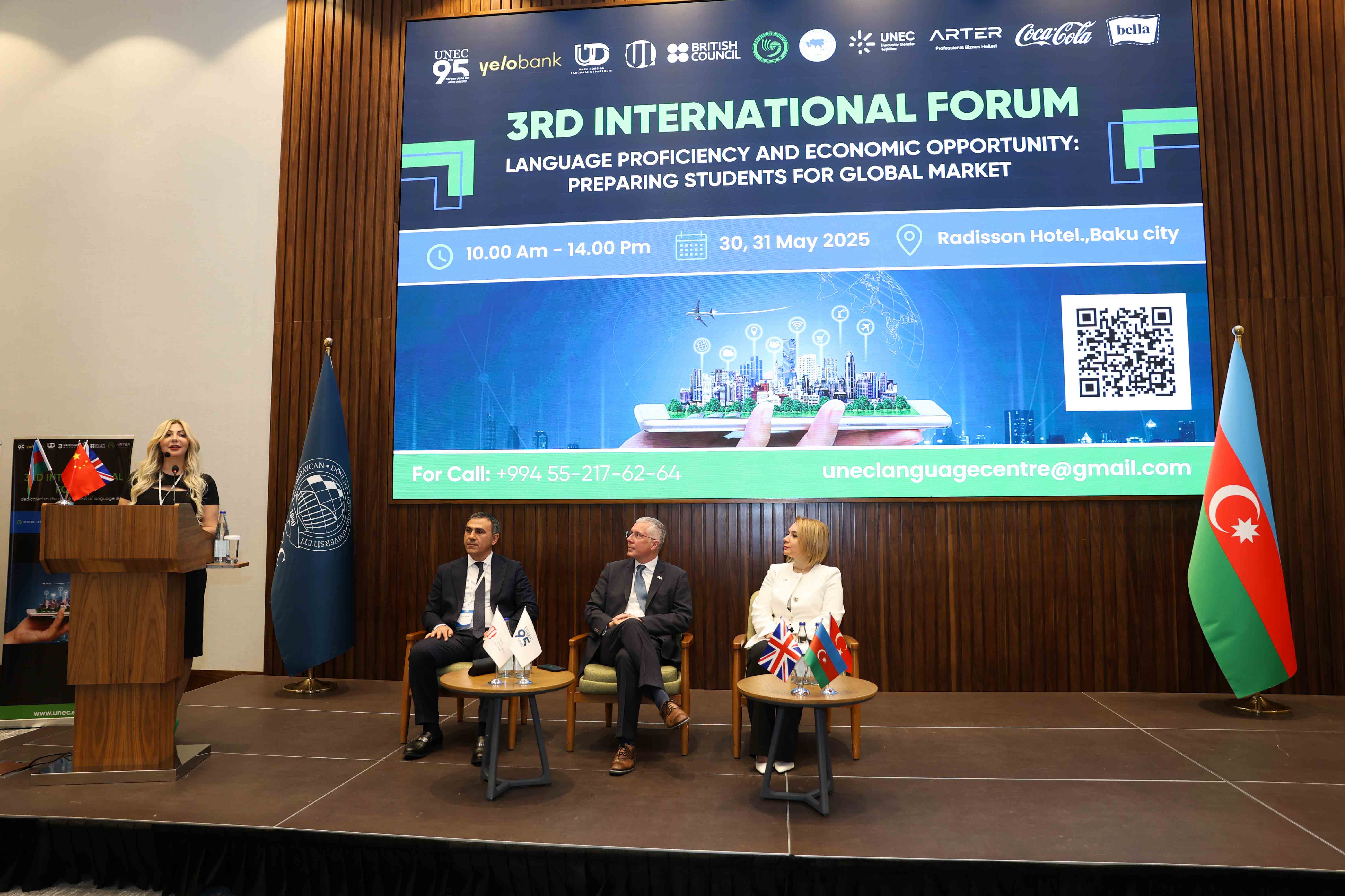 UNEC-də III Xarici Dil Müəllimləri Forumu keçirilib 