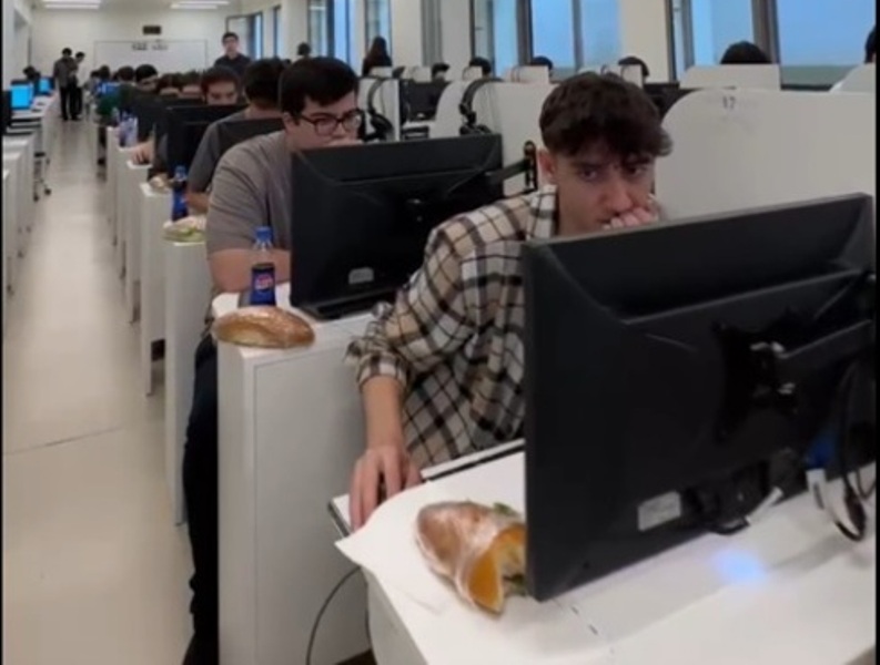 UNEC-də IV Proqramlaşdırma Olimpiadası keçirilib