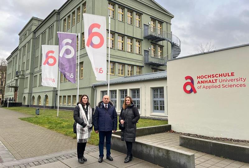 UNEC ilə Almaniya universiteti arasında tədqiqatla bağlı memorandum imzalanıb