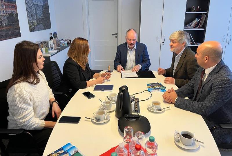 UNEC ilə Almaniya universiteti arasında tədqiqatla bağlı memorandum imzalanıb