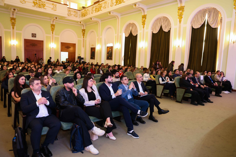 UNEC-in 95 illik yubileyinə həsr olunan TEDx konfransı keçirilib 