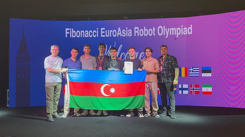 UNEC-in komandası beynəlxalq robot olimpiadasının qalibi olub