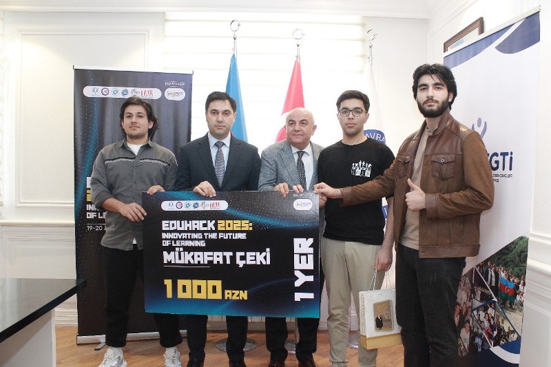 UNEC tələbələri “EduHack 2025”in qalibi olublar 