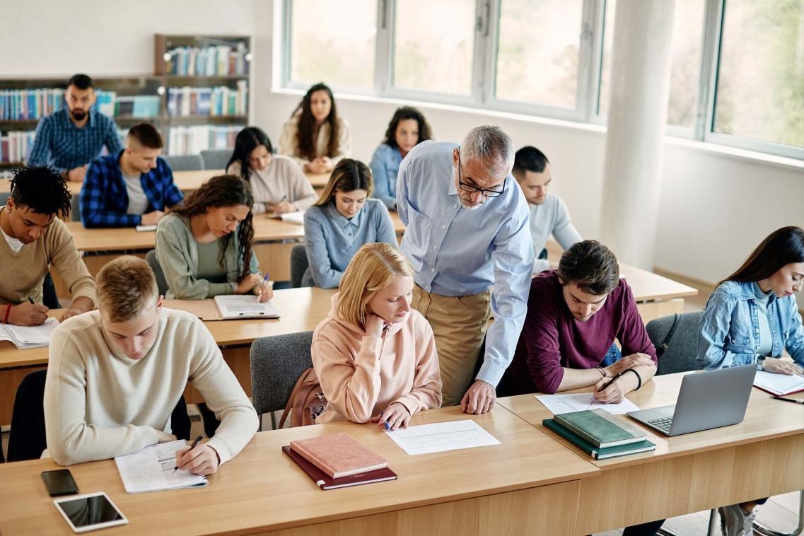 Universitet–məktəb əməkdaşlığı: təcrübə və örnəklər 