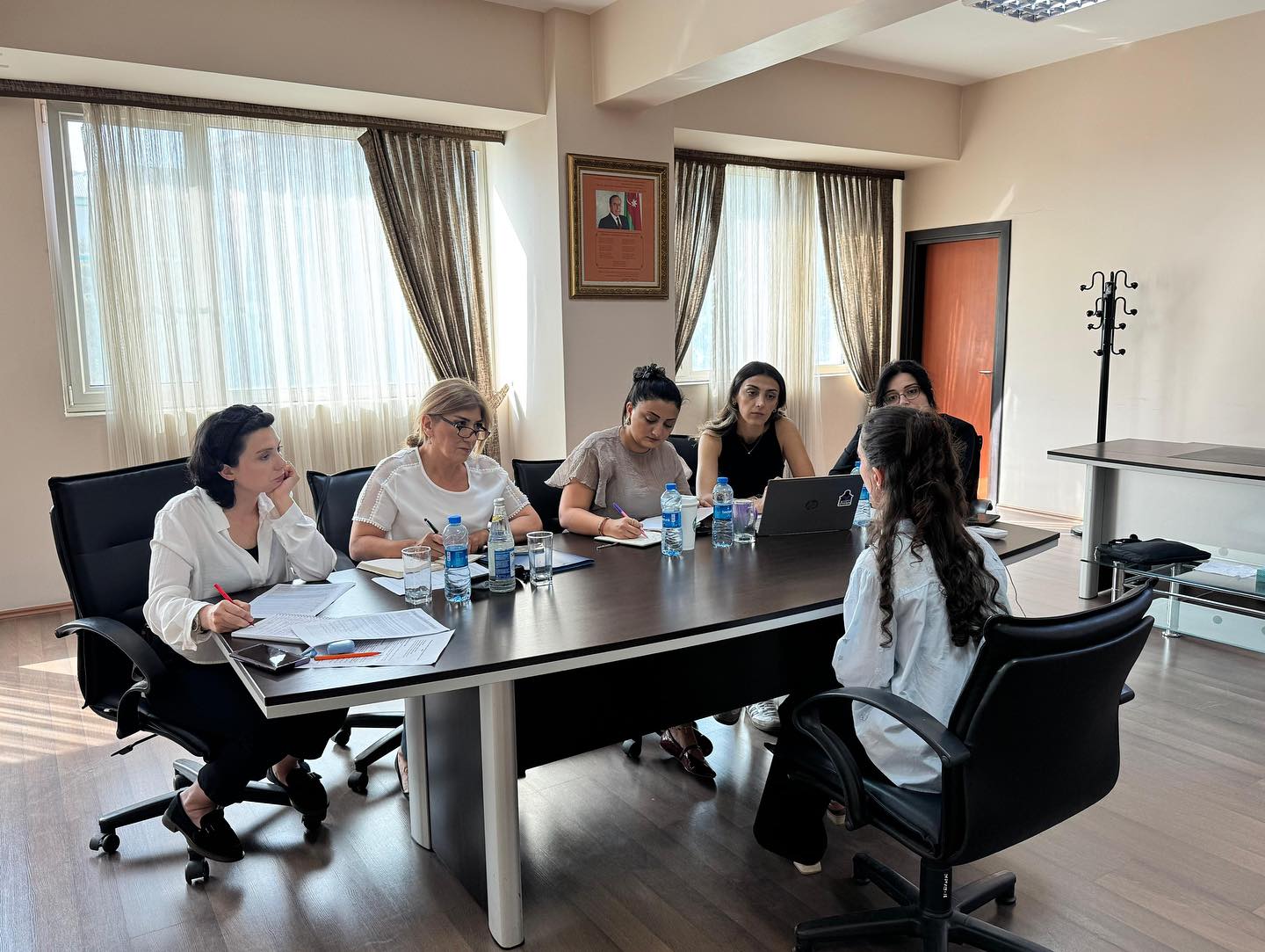 Uşaqların Müdafiəsi İdarəsinin mütəxəssisi vəzifəsinə işə qəbulun müsahibə mərhələsi yekunlaşıb