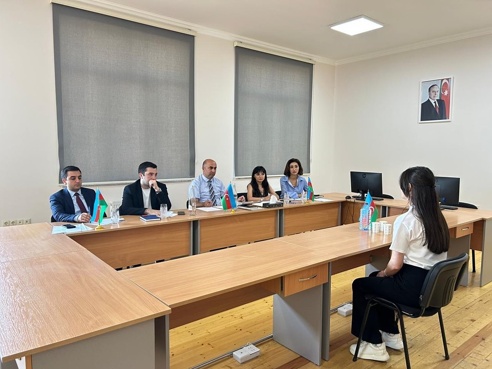 Uşaqların Müdafiəsi İdarəsinin mütəxəssisi vəzifəsinə işə qəbulun müsahibə mərhələsi yekunlaşıb