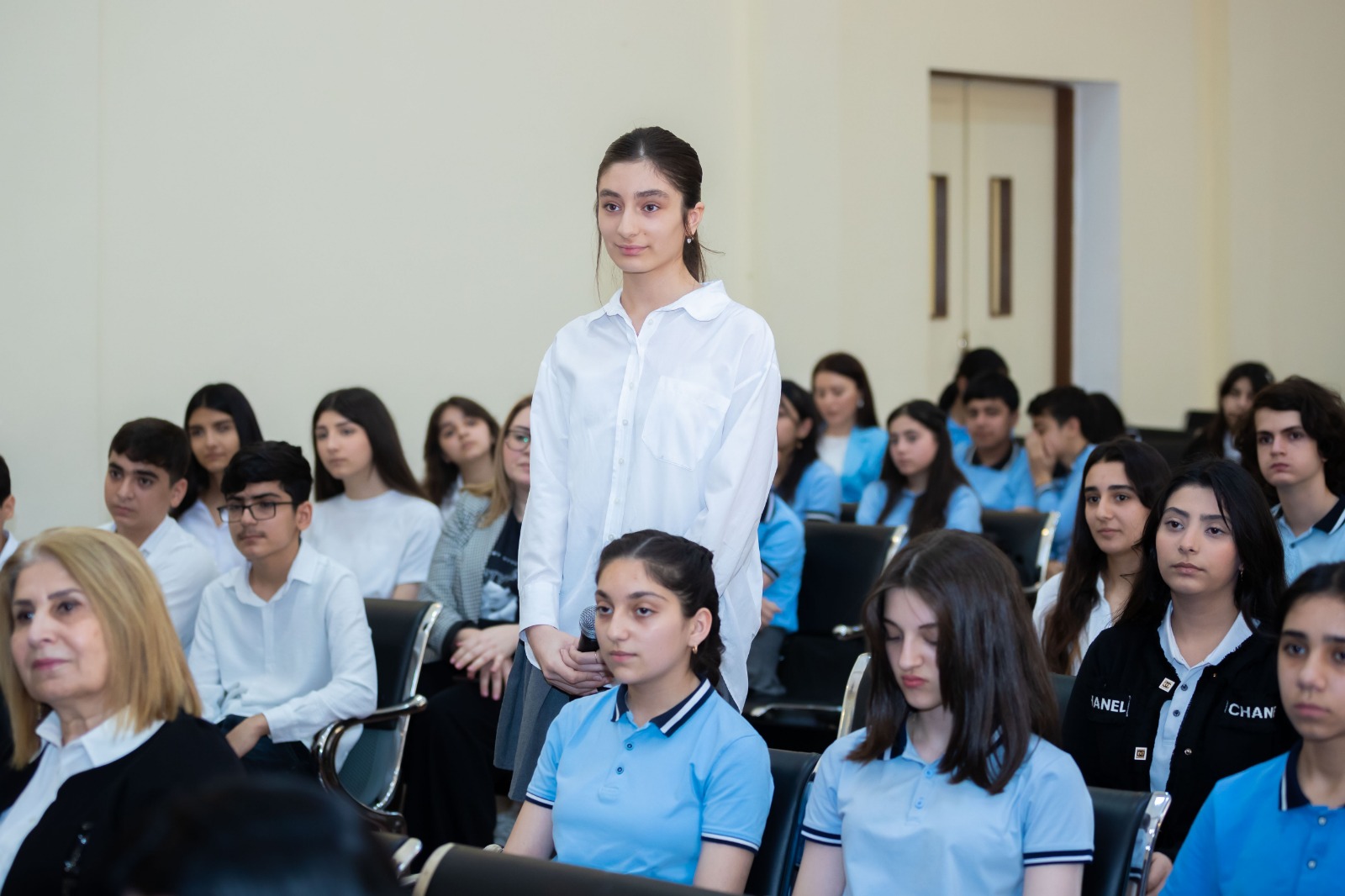 Vətən müharibəsi iştirakçıları ilə məktəblilərin görüşü təşkil edilib