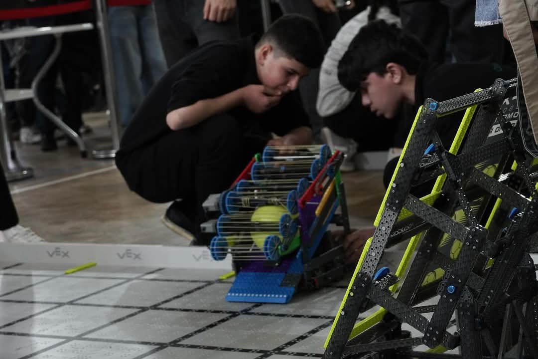 “VEX Robotics” yarışlarının Respublika turniri olub