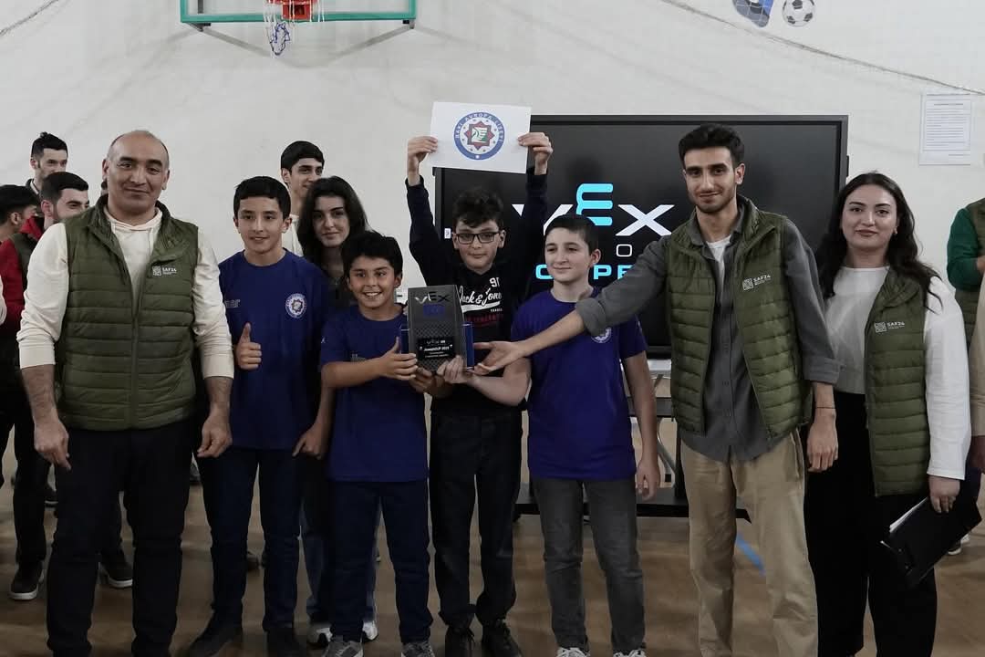 “VEX Robotics” yarışlarının Respublika turniri olub