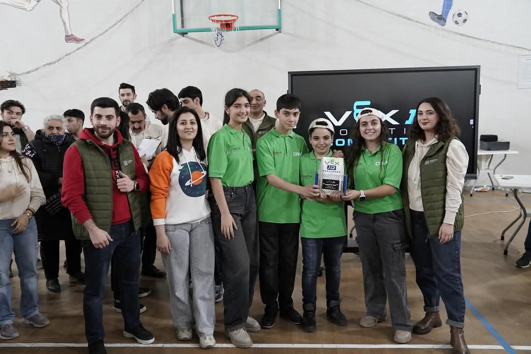 “VEX Robotics” yarışlarının Respublika turniri olub