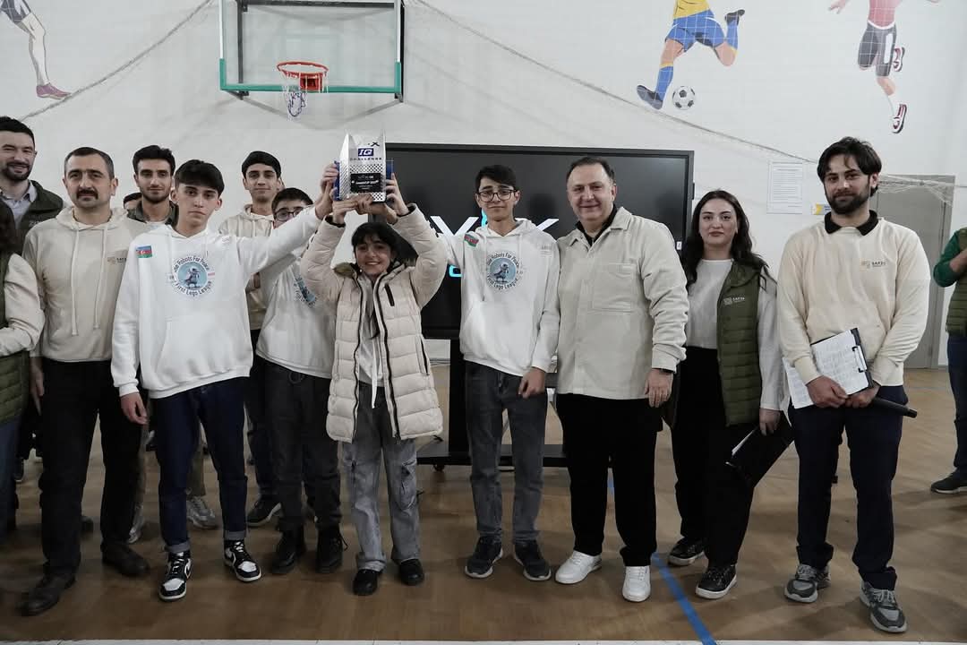 “VEX Robotics” yarışlarının Respublika turniri olub