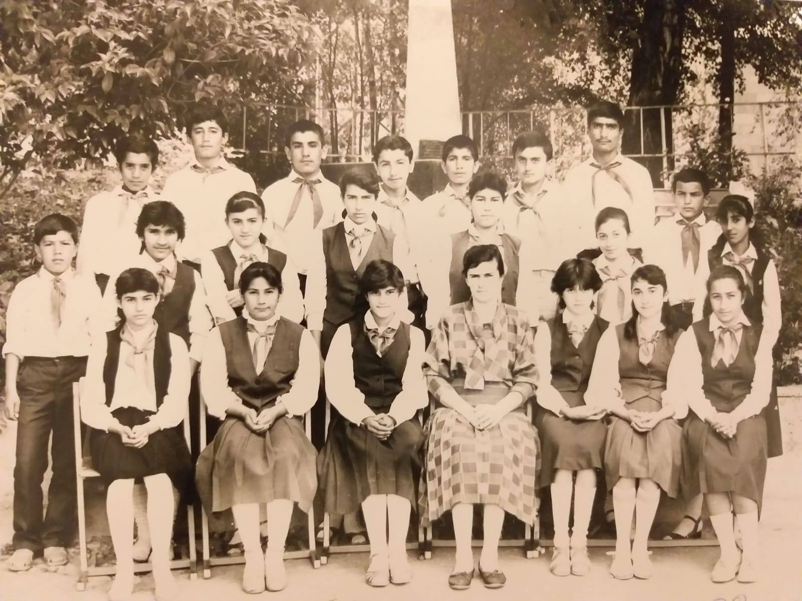 Xaldan məktəbinin məzunları 33 ildən sonra yenidən parta arxasında – FOTOLAR