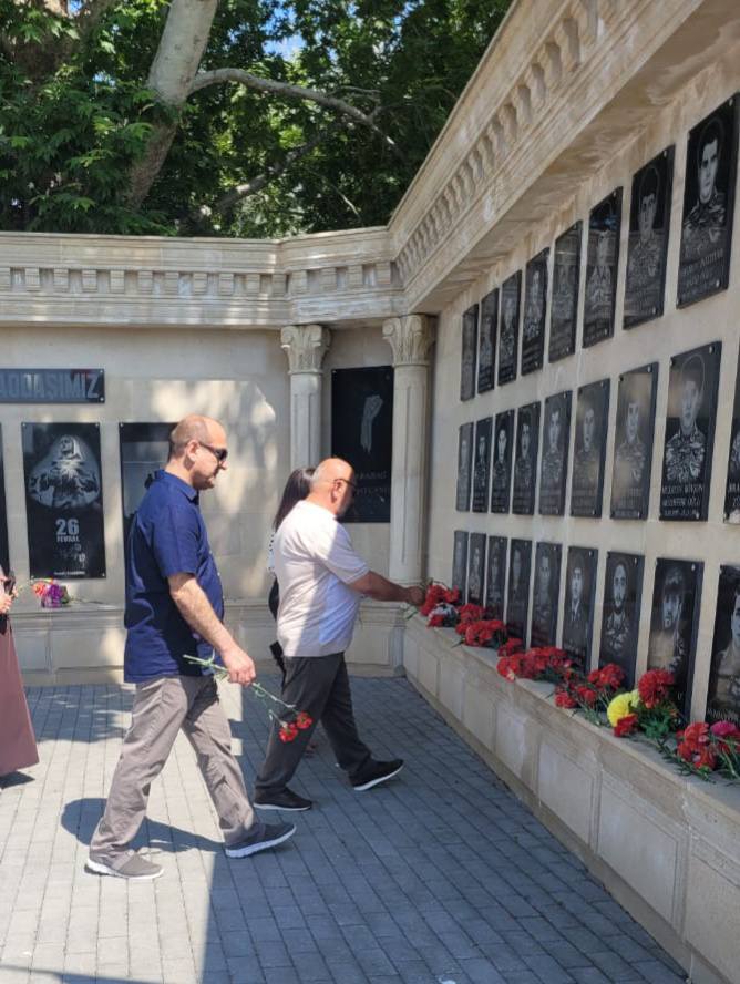 Xaldan məktəbinin məzunları 33 ildən sonra yenidən parta arxasında – FOTOLAR