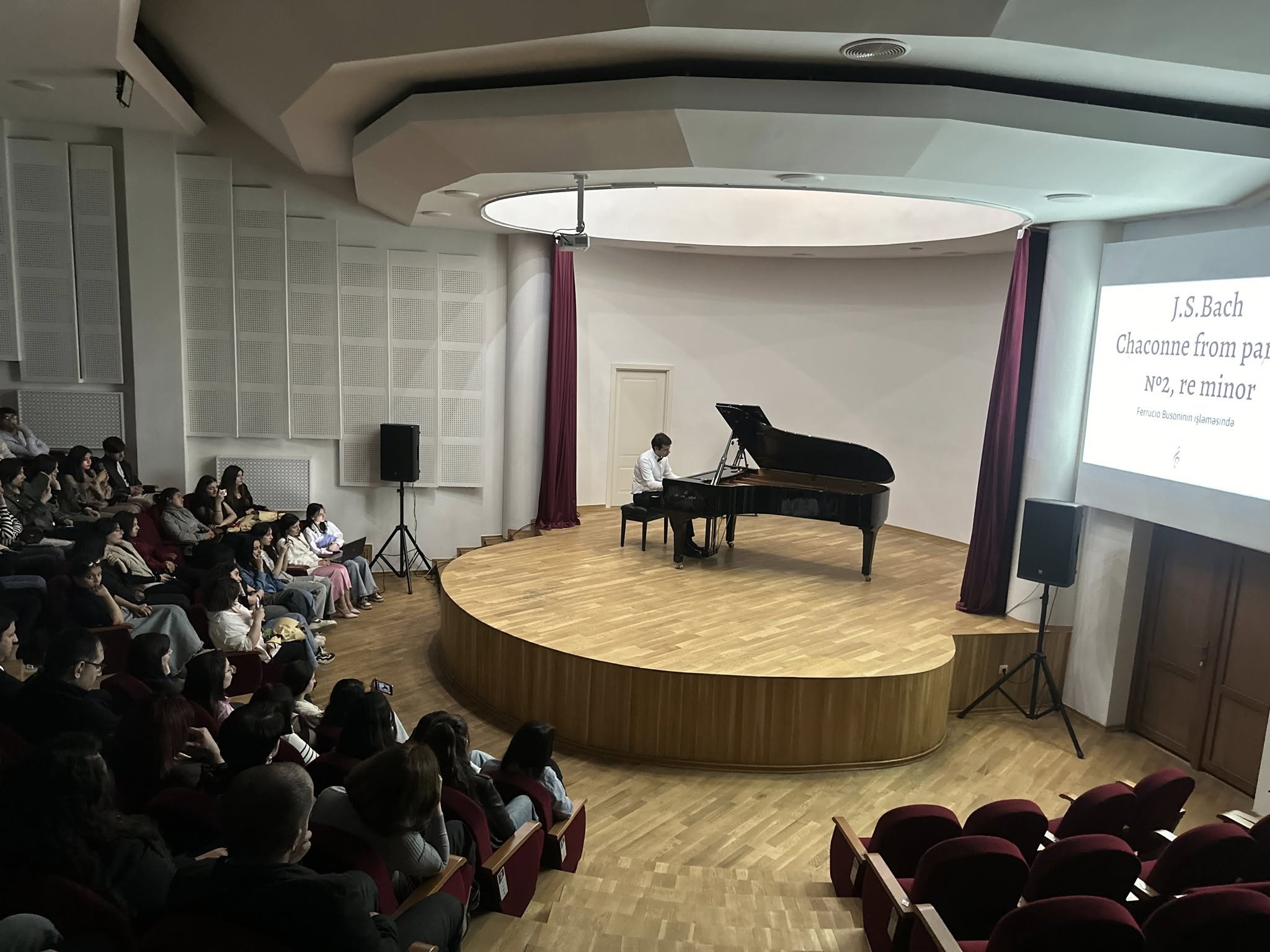 Xankəndi şəhərində solo konsert keçirilib 