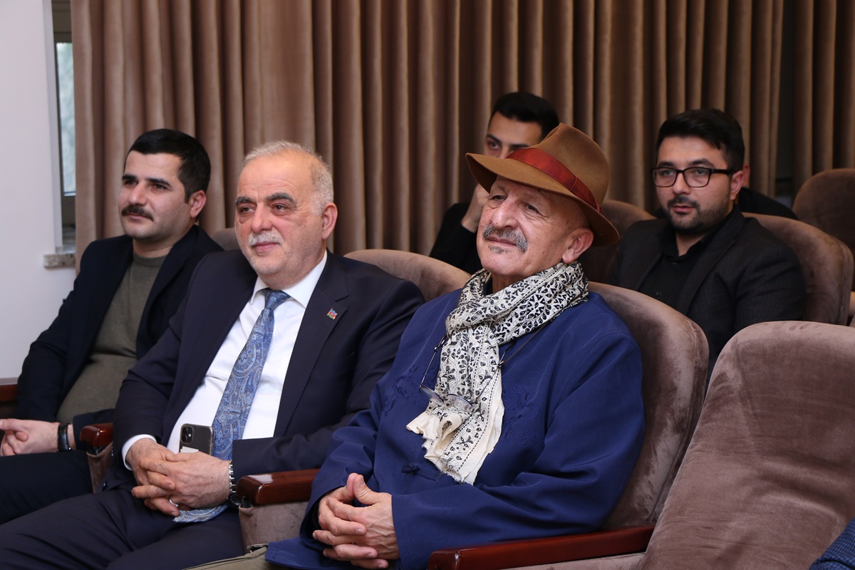 “Xocalı keçmişdən gələcəyə” – AzMİU-da Reza Deqati ilə görüş keçirilib