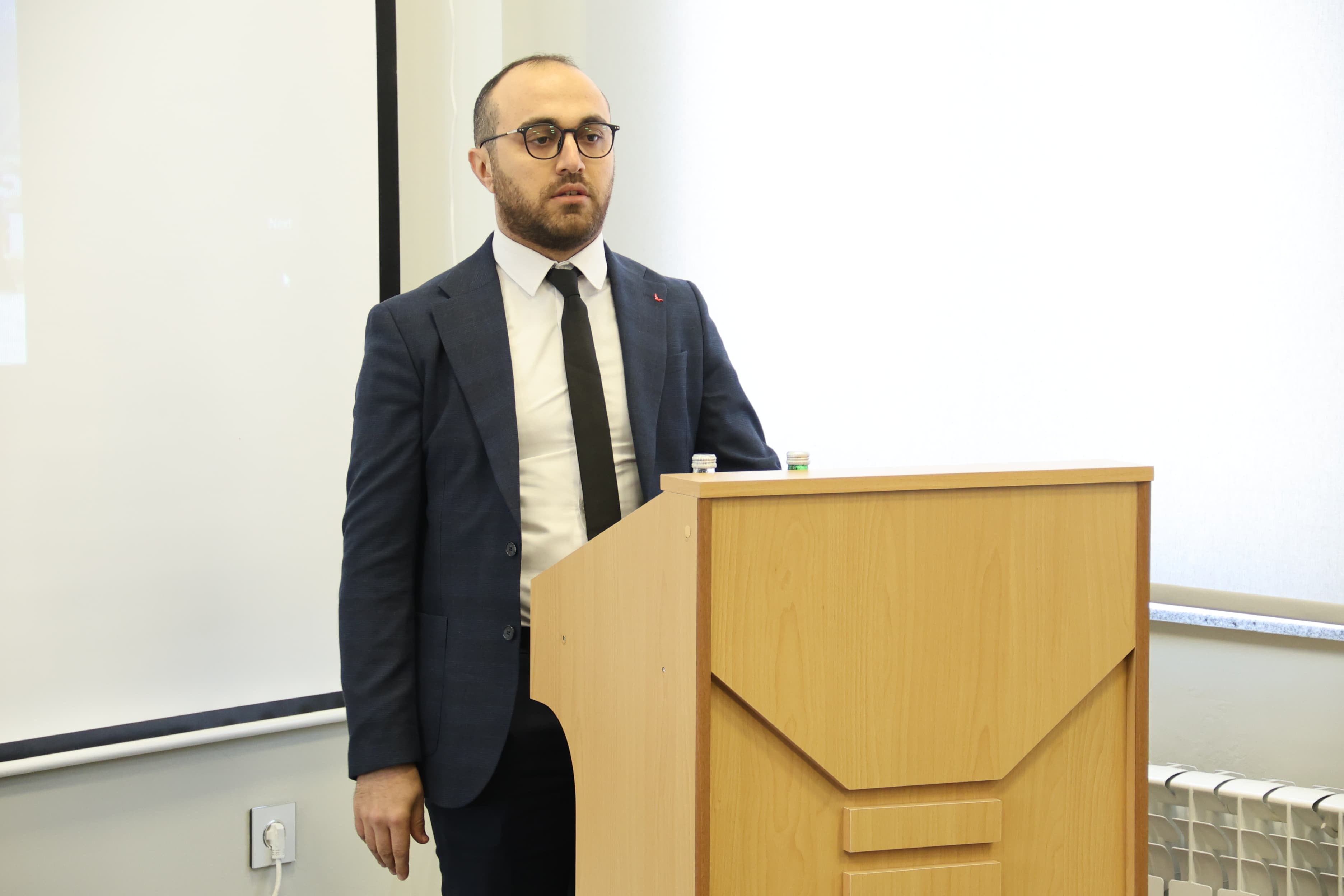 Xocalı soyqırımı Xocalı şəhəri 1 nömrəli tam orta məktəbdə anılıb