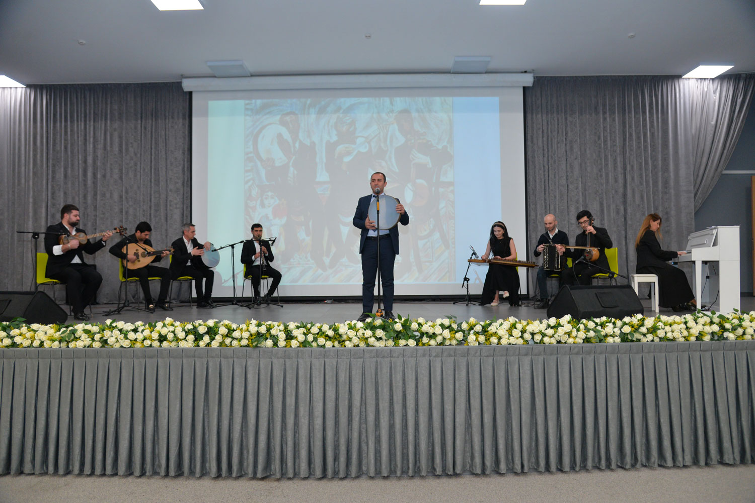 Yaradıcı müəllimlər təltif olunub