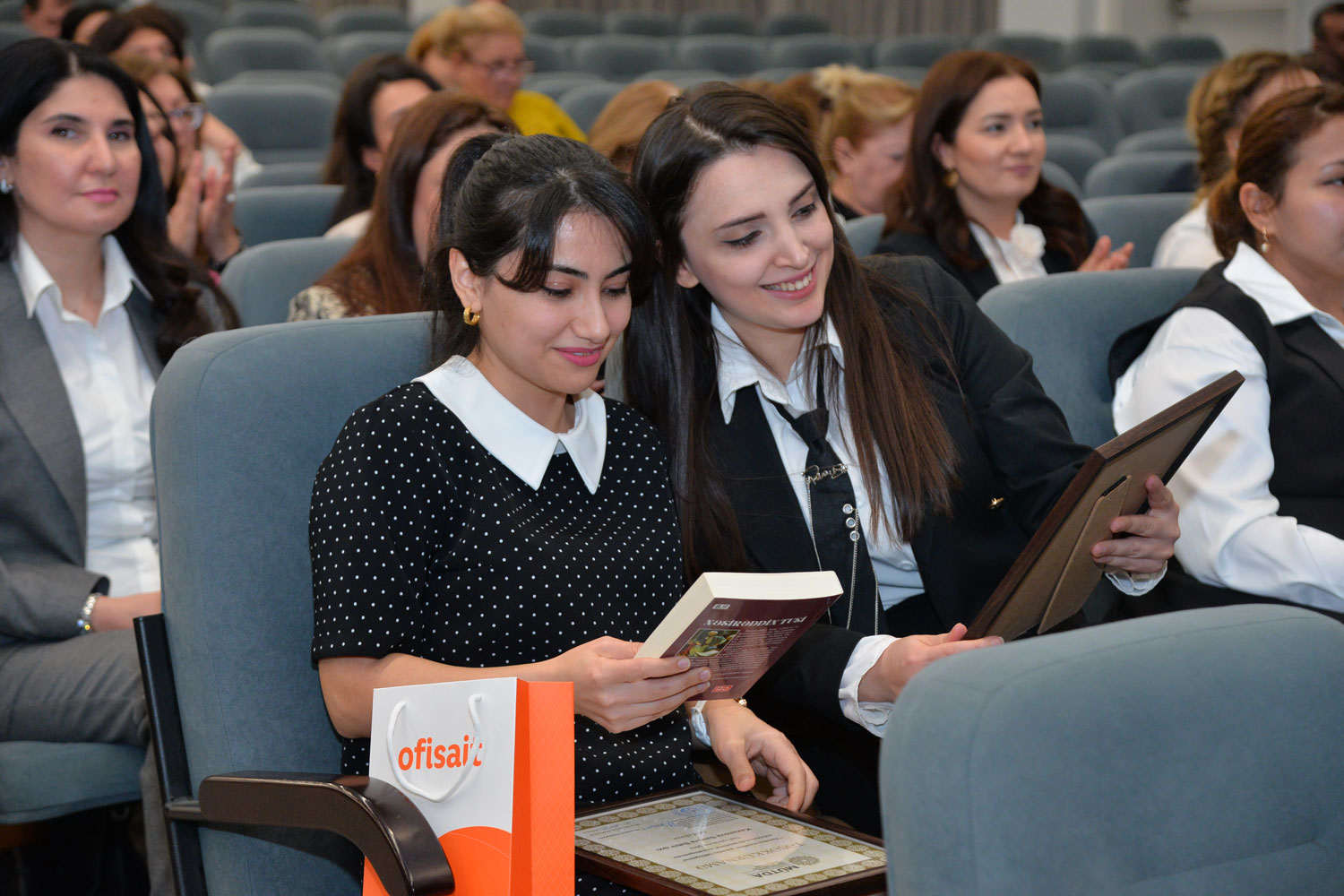 Yaradıcı müəllimlər təltif olunub