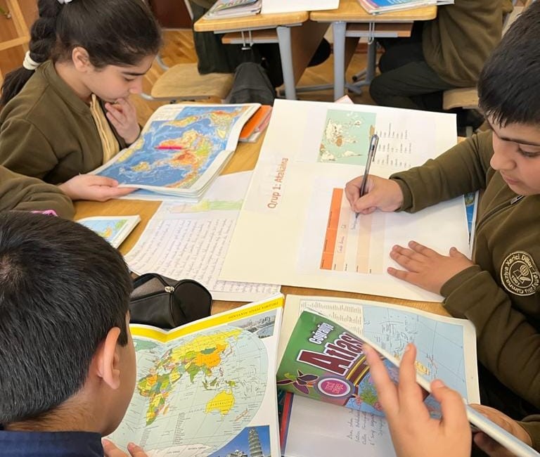 Yeni coğrafiya kurikulumundan hesablama tələb edən tapşırıqlar çıxarılıb 