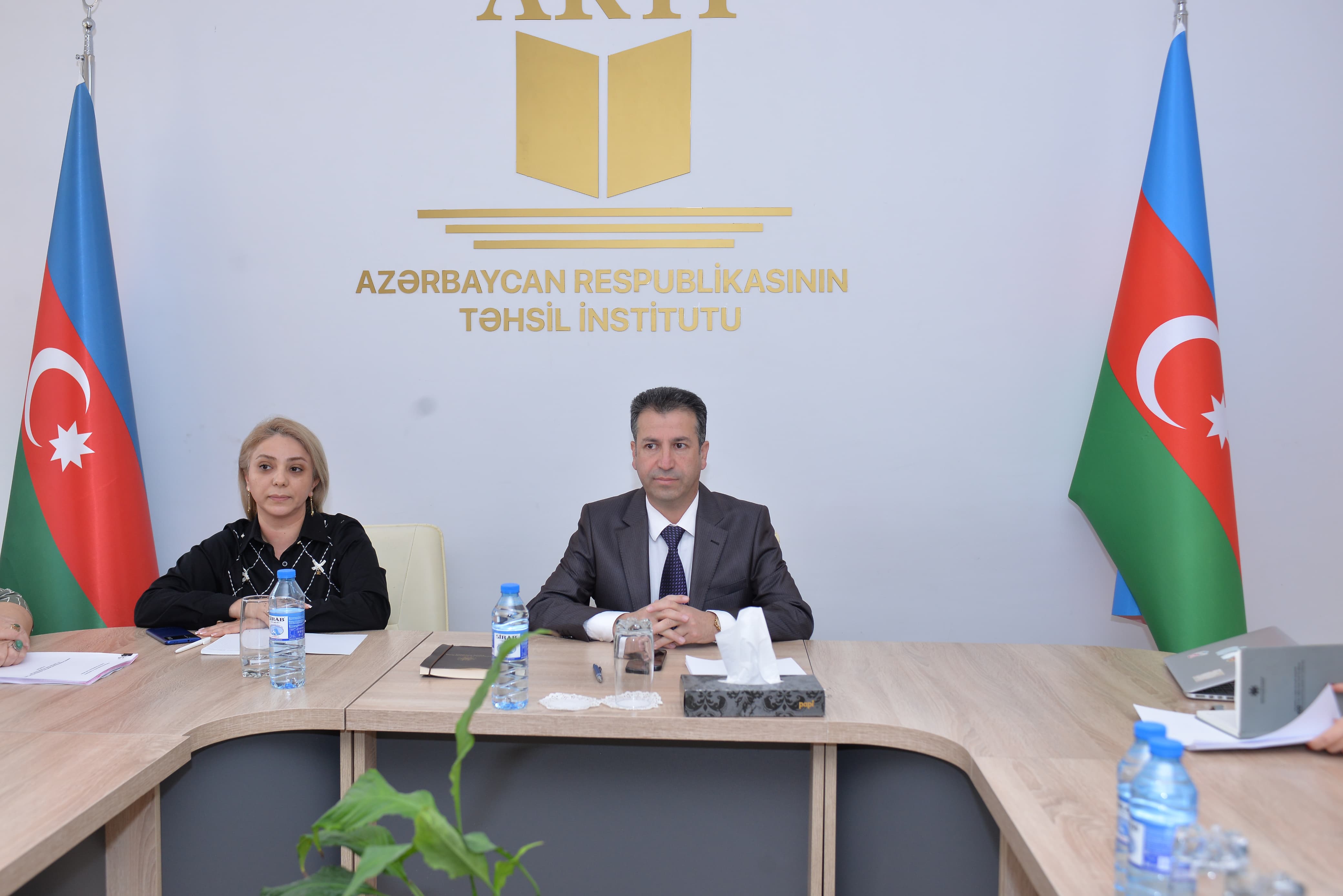 Yeni kurikulumda xarici dil üzrə ünsiyyət bacarıqlarının inkişafına xüsusi diqqət ayrılıb