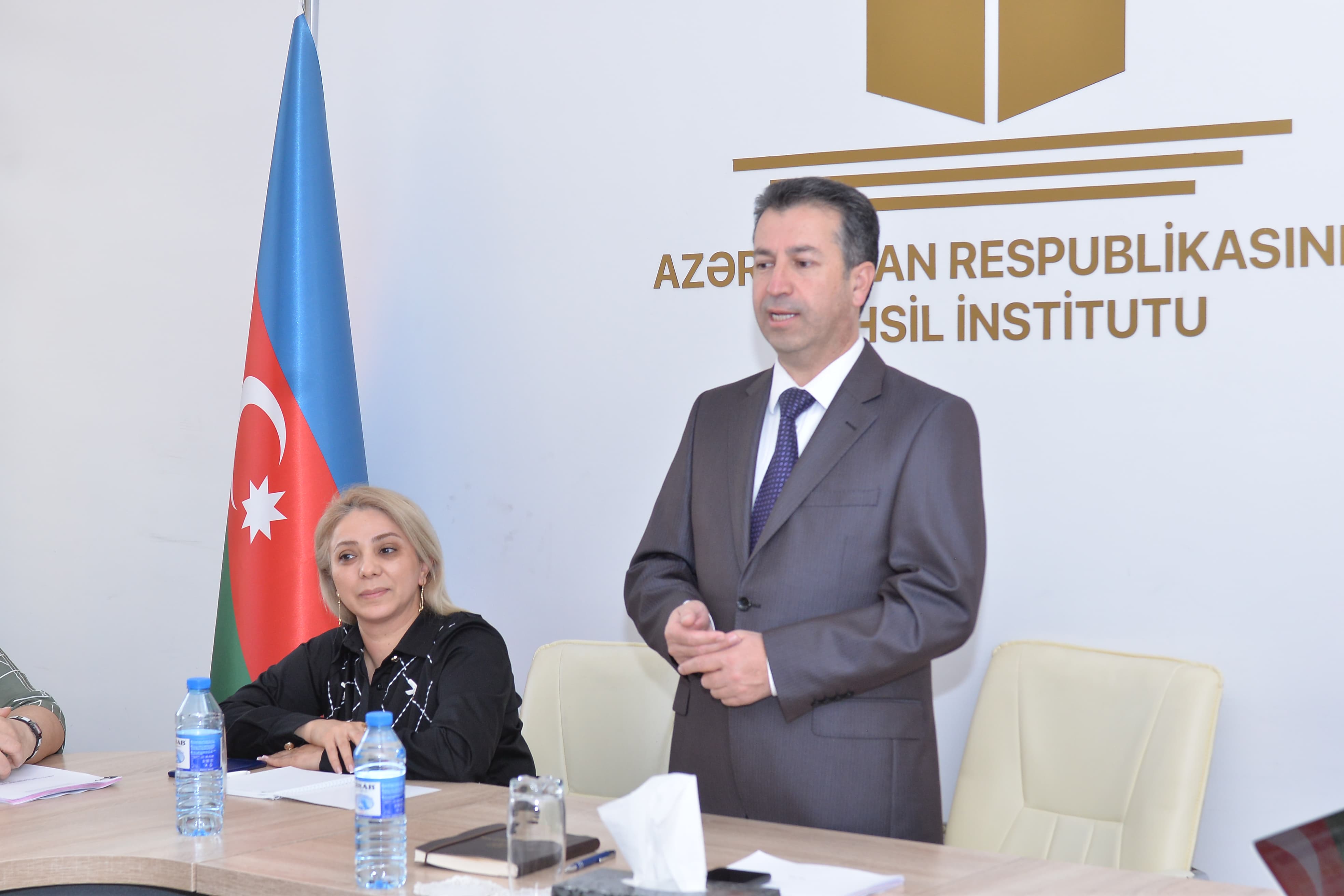 Yeni kurikulumda xarici dil üzrə ünsiyyət bacarıqlarının inkişafına xüsusi diqqət ayrılıb